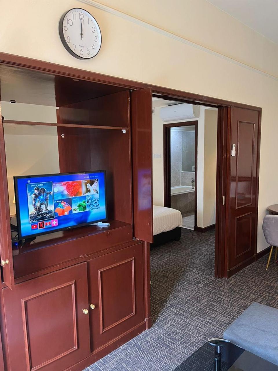 Luxhouz Suites At Times Square Kuala Lumpur Quarto foto