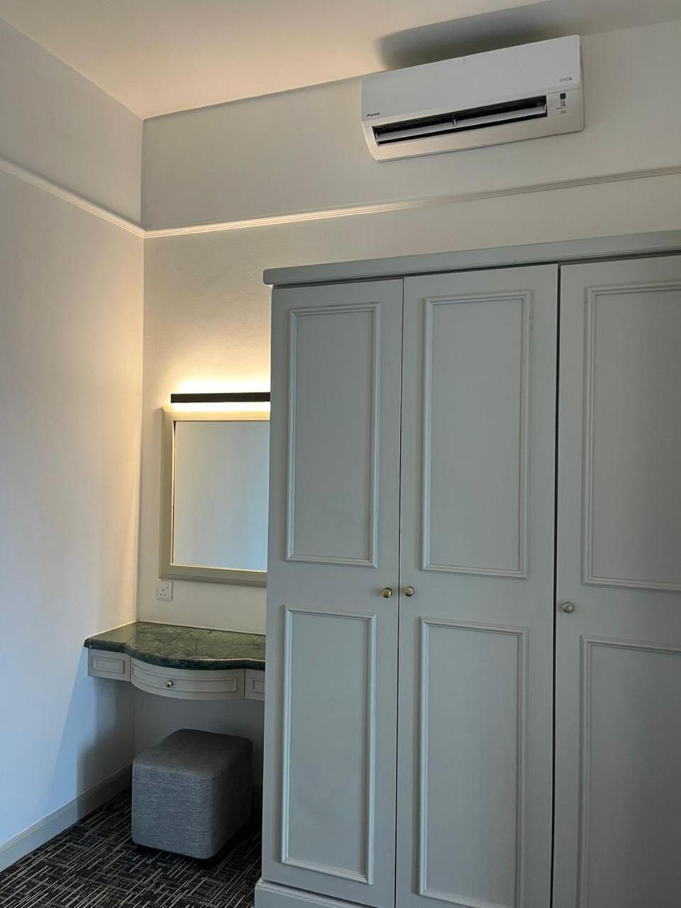 Luxhouz Suites At Times Square Kuala Lumpur Exterior foto