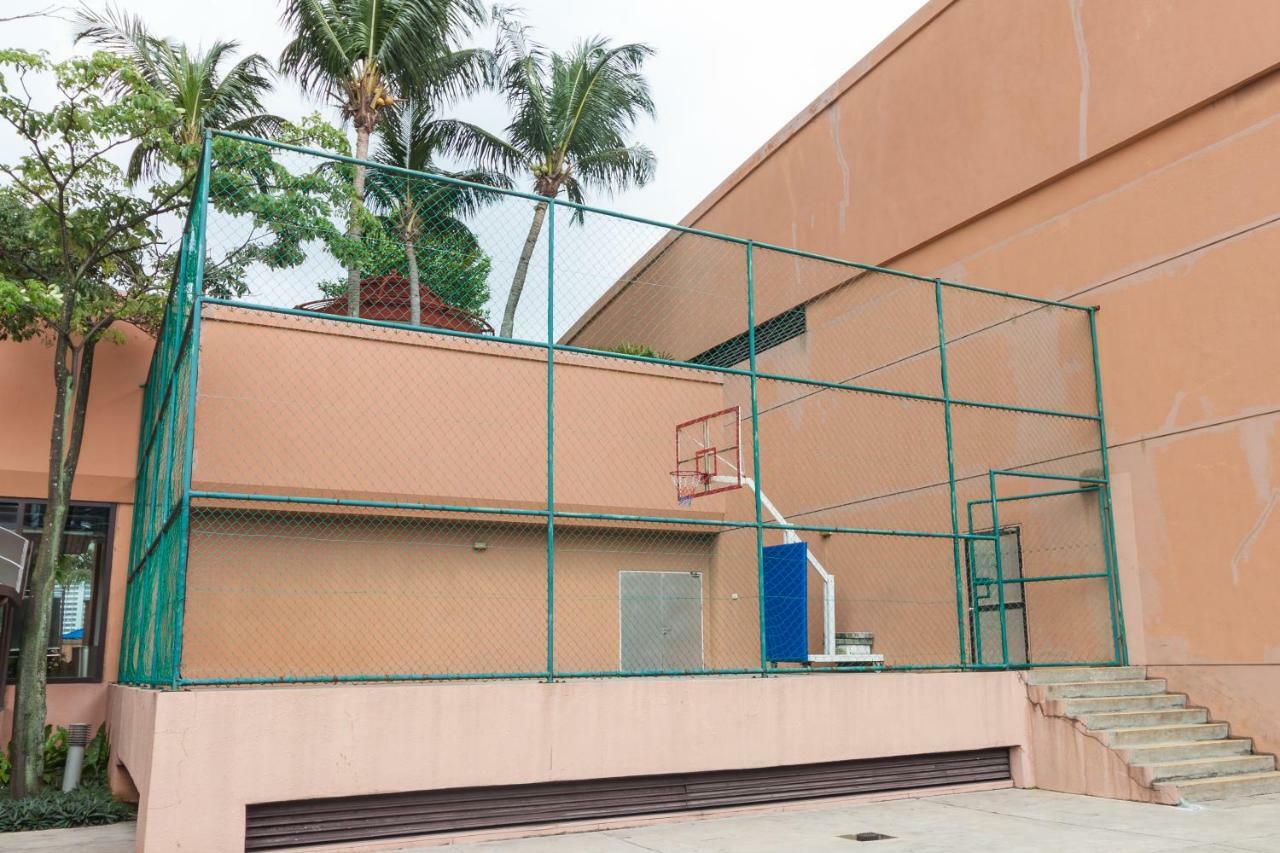 Luxhouz Suites At Times Square Kuala Lumpur Exterior foto